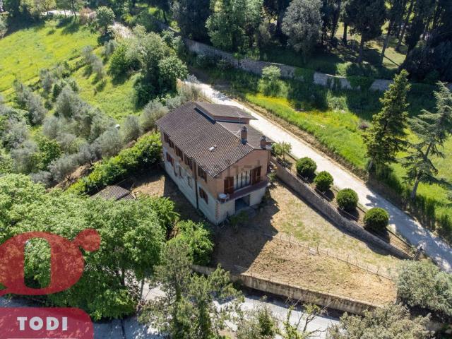 Casa in vendita a Izzalini, Umbria