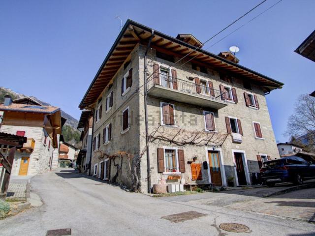 Casa in vendita a Comunità delle Giudicarie, Spiazzo Rendena