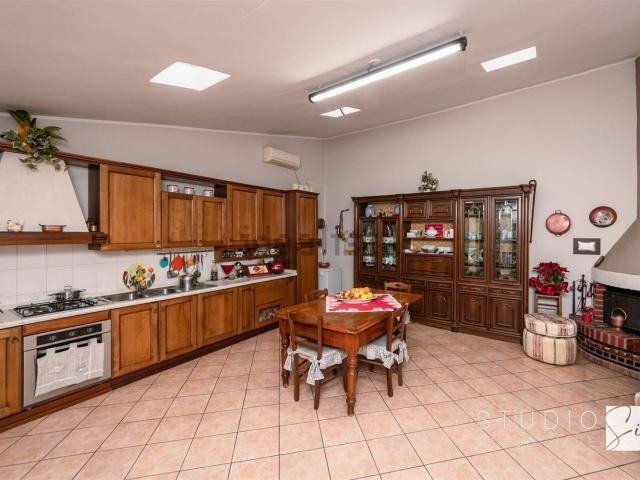 Casa in vendita a Cantone, Agliana