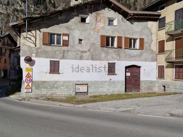 Casa in vendita a Comunità montana della Valchiavenna, Campodolcino