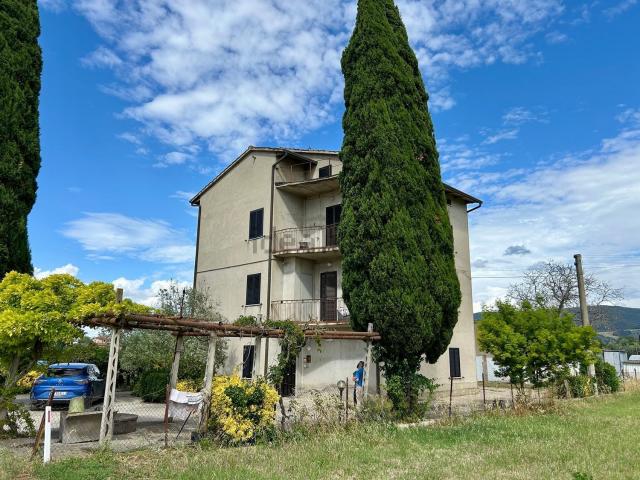Casa in vendita a Deruta, Umbria
