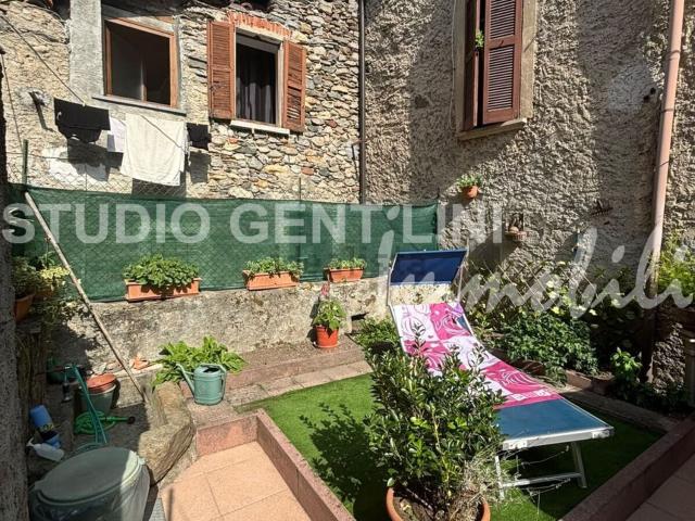 Casa in vendita a Comunità Montana Valli del Verbano, Castelveccana