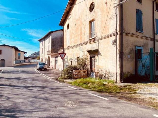 Casa in vendita a Prevalle, Lombardia