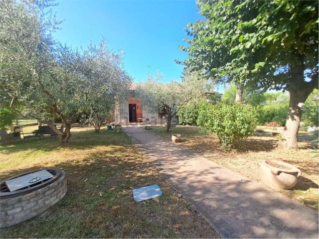 Casa in vendita a Corciano, Umbria