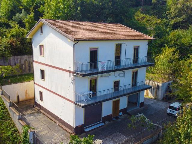 Casa in vendita a Calabria, Cosenza
