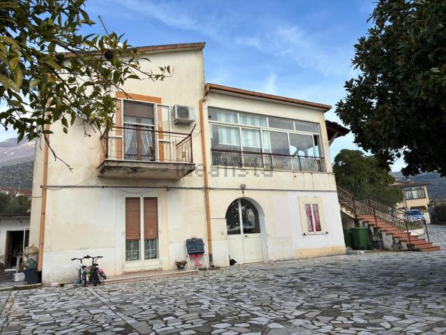 Casa in vendita a Piedimonte San Germano, Lazio