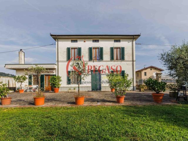 Casa in vendita a Uzzano, Uzzano E Castello