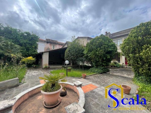 Casa in vendita a Pastorano, Campania