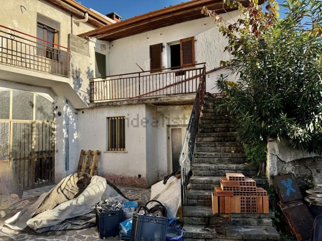 Casa in vendita a Pirlotti, Capriolo