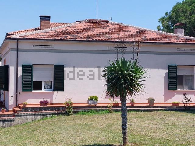 Casa in vendita a Colledara, Abruzzo