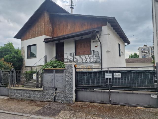 Casa in vendita a L'Isola, Piemonte
