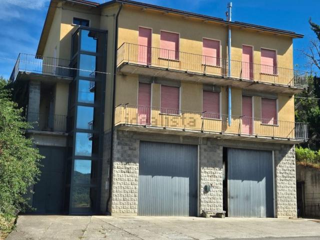 Casa in vendita a Castagnedolo, Castelnovo ne' Monti