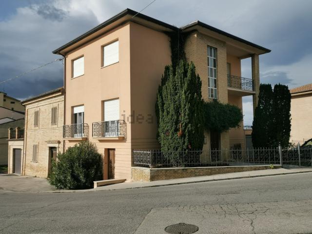 Casa in vendita a Marche, Fermo