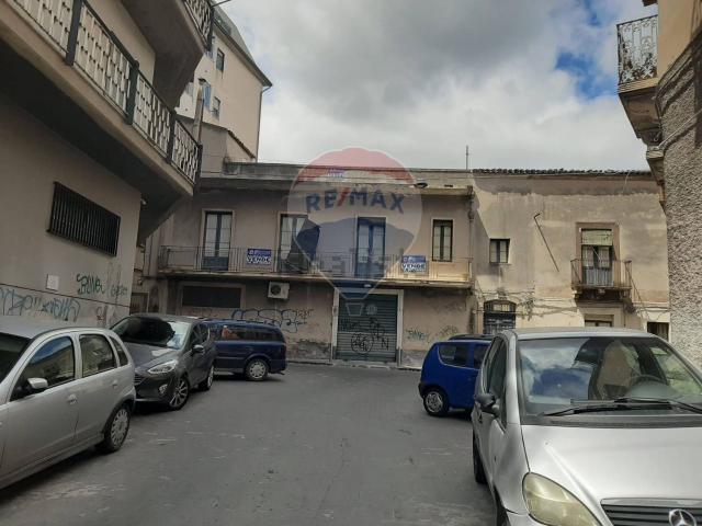 Casa in vendita a Paternò, Sicilia