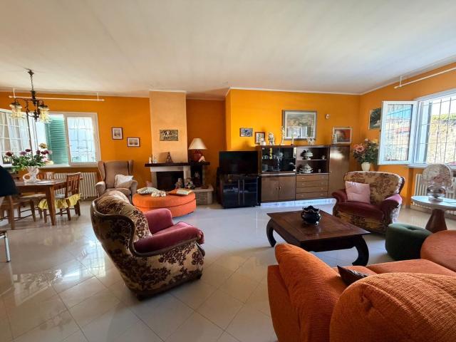 Casa in vendita a Alba, Riccione