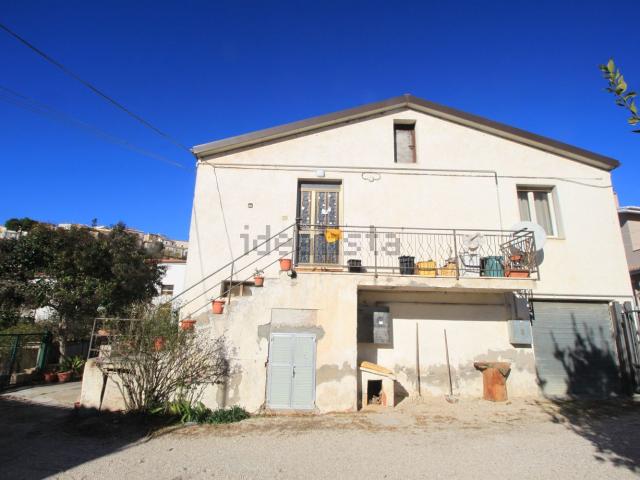 Casa in vendita a Collecorvino, Abruzzo