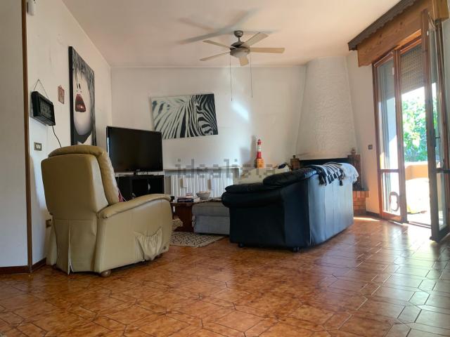 Casa in vendita a Riccione, Reggio Emilia
