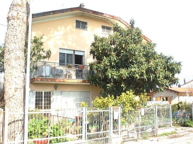 Casa in vendita a Riccione, Reggio Emilia