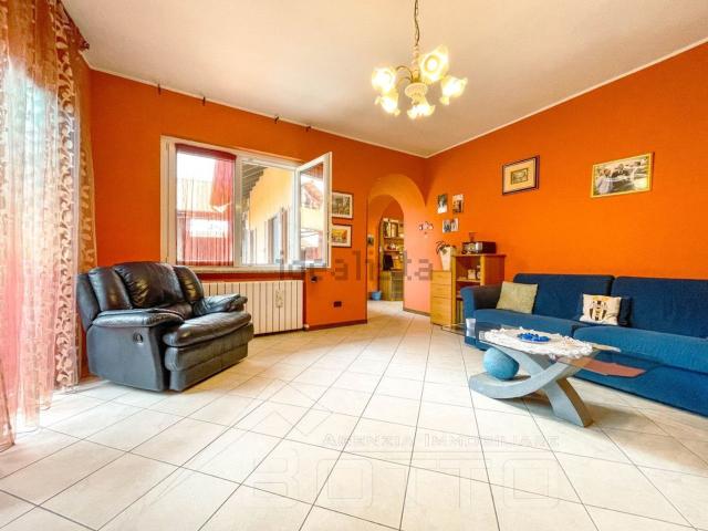 Casa in vendita a Piemonte, Novara