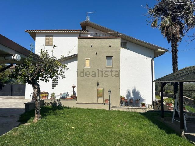 Casa in vendita a Alanno, Abruzzo