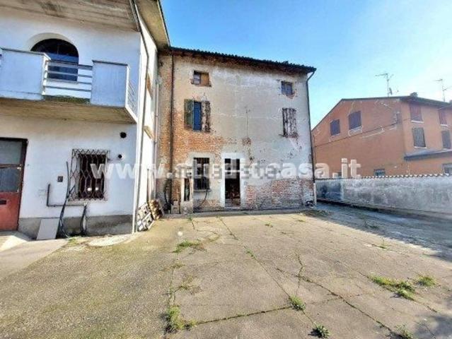 Casa in vendita a Pieve D'olmi, Lombardia