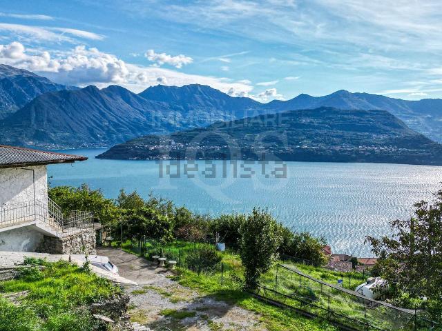 Casa in vendita a Tavernola Bergamasca, Lombardia