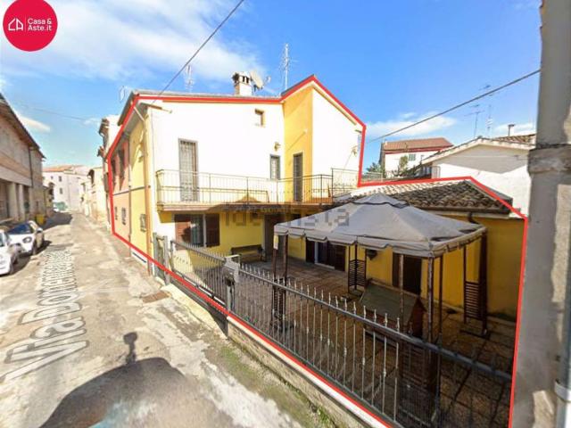 Casa in vendita a Marche, Macerata