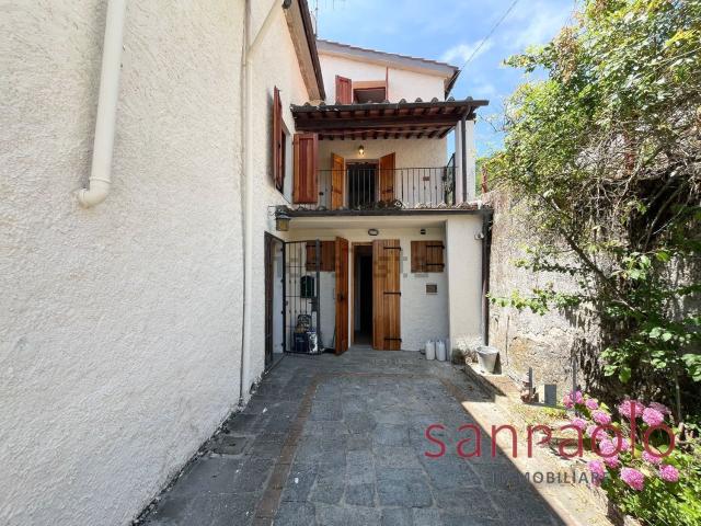 Casa in vendita a Pistoia, Toscana