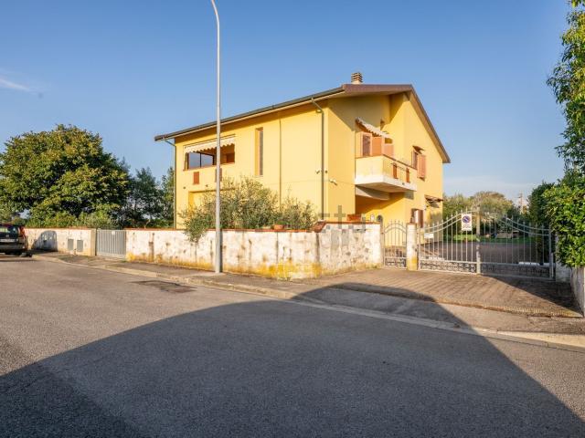 Casa in vendita a Casini di Bosco, Quattro Strade