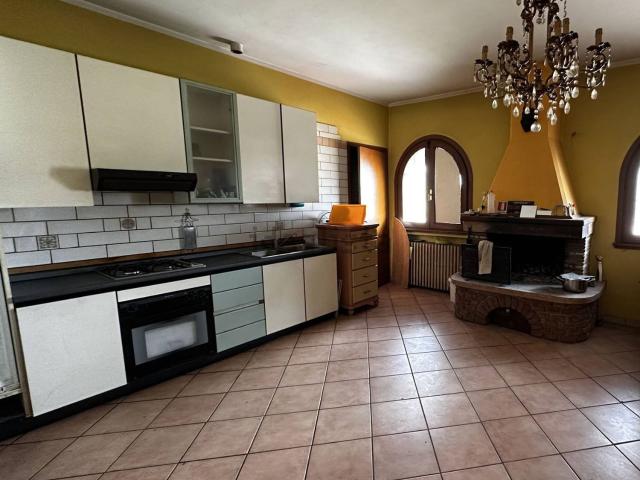 Casa in vendita a Legnago, Veneto