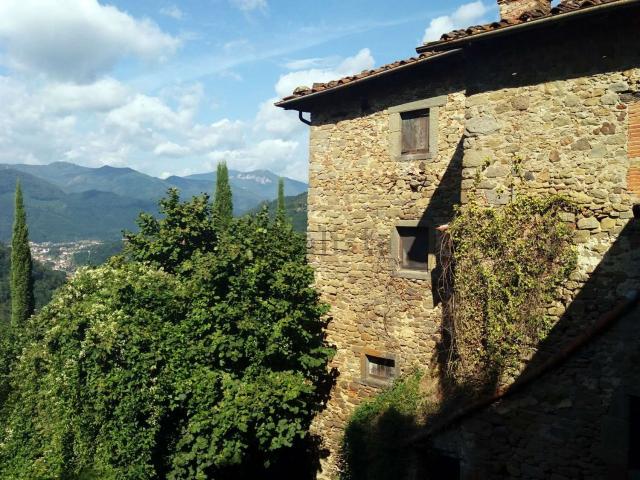 Casa in vendita a Unione dei comuni Media Valle del Serchio, Ponte A Serraglio