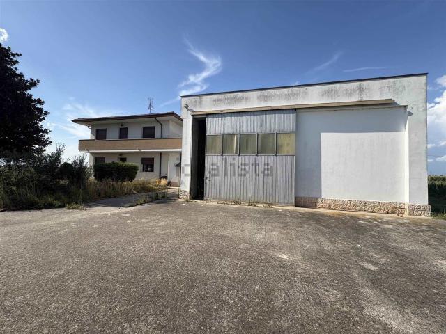 Casa in vendita a Lendinara, Veneto