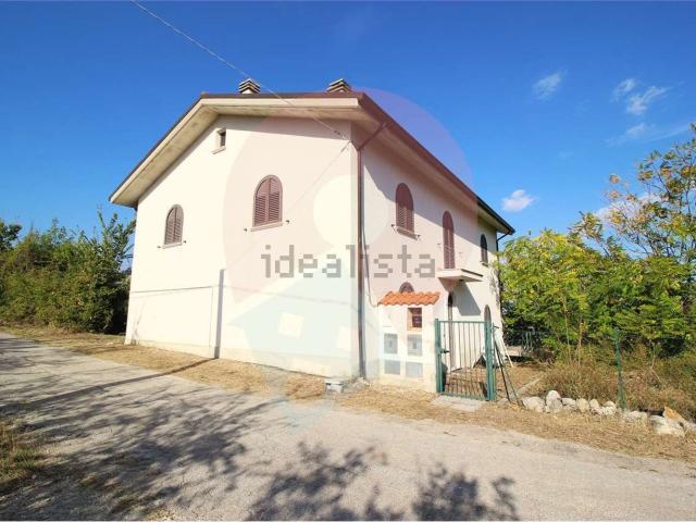 Casa in vendita a Serramonacesca, Abruzzo