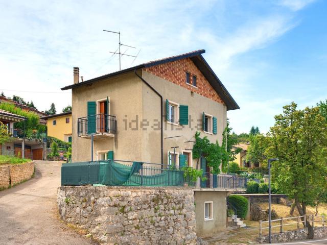 Casa in vendita a San Zeno Di Montagna, Veneto