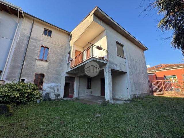 Casa in vendita a Cesano Maderno, Binzago