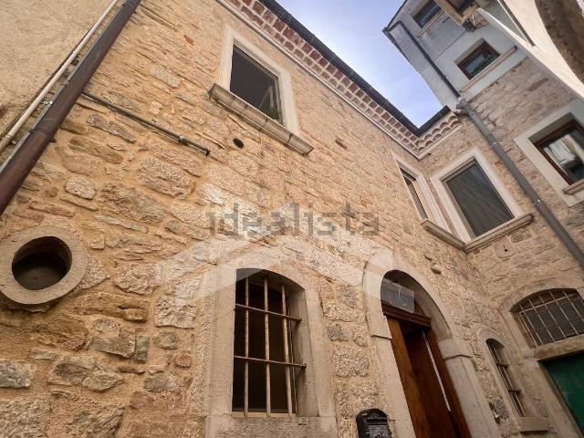 Casa in vendita a Mirabello Sannitico, Molise