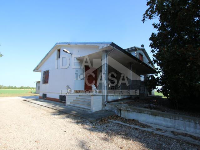 Casa in vendita a San Giacomo delle Segnate, Mantova