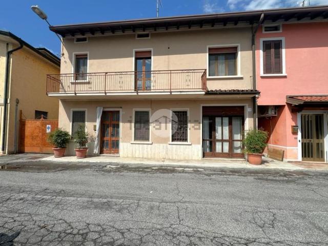 Casa in vendita a Calvisano, Lombardia