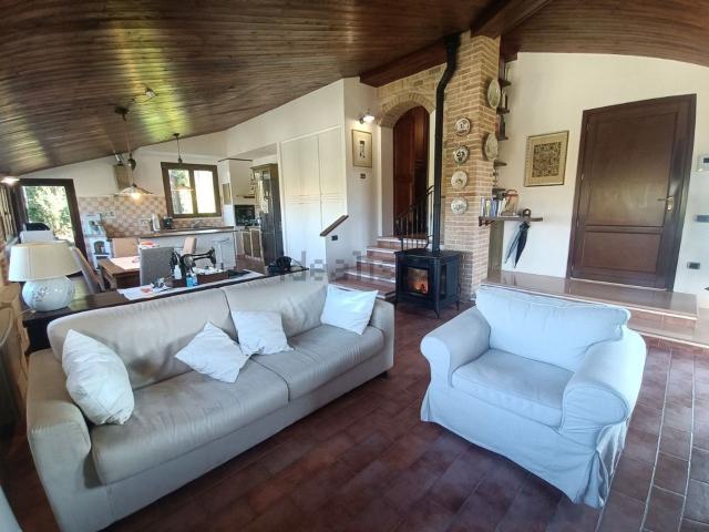 Casa in vendita a La Torre, Marche