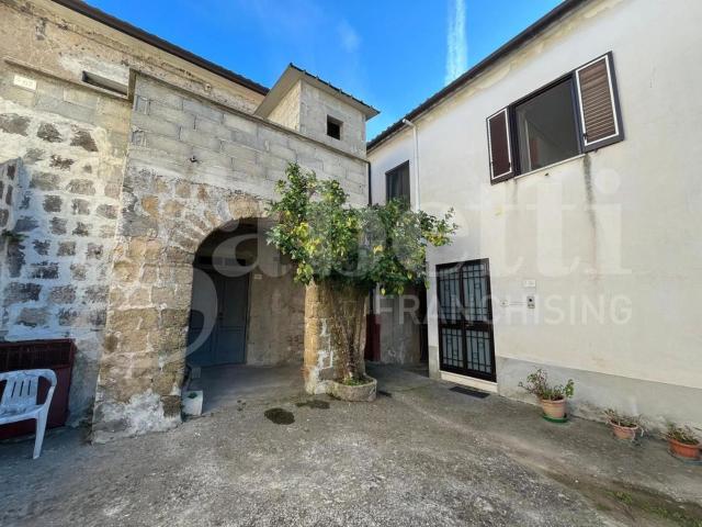 Casa in vendita a Alvignano, Campania