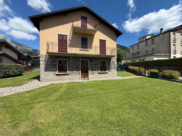 Casa in vendita a Dorga, Castione Della Presolana