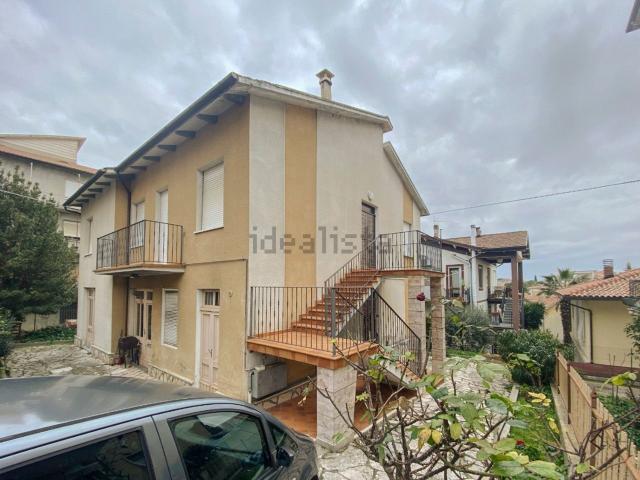 Casa in vendita a Marche, Macerata