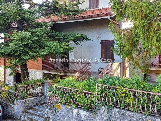Casa in vendita a Molinaccio, Marche