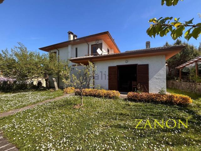 Casa in vendita a San Floriano Del Collio, Friuli-Venezia Giulia