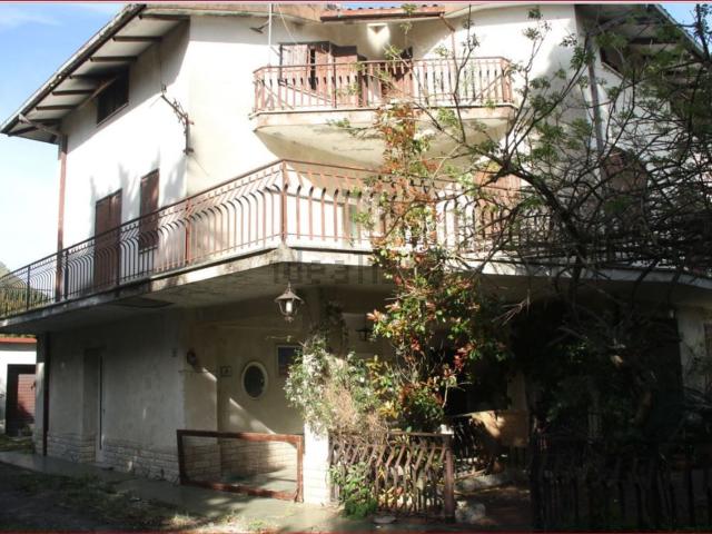 Casa in vendita a Cervaro, Lazio