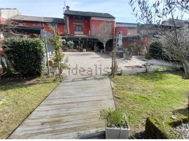 Casa in vendita a Ghiaie di Corana, Corana