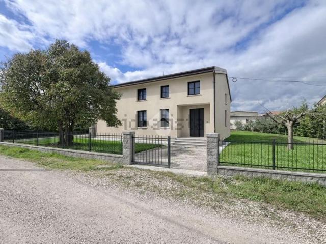 Casa in vendita a Assisi, Umbria