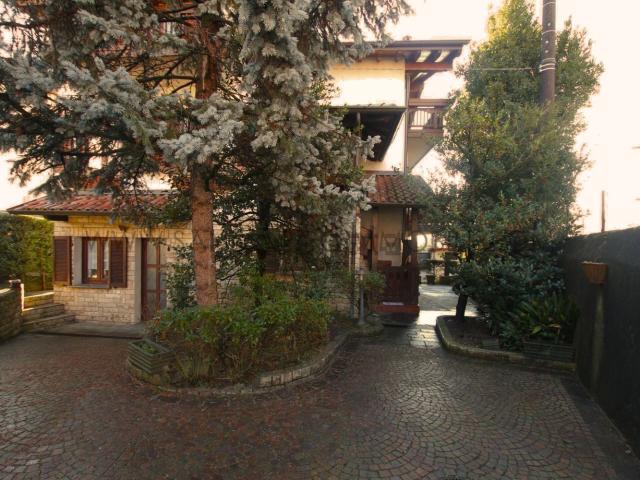Casa in vendita a Foppenico, Calolziocorte