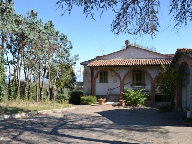 Casa in vendita a Lucignano, Toscana