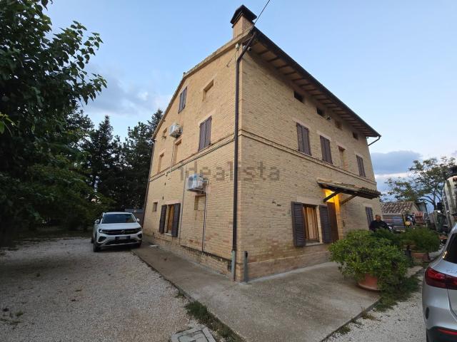 Casa in vendita a Marche, Macerata